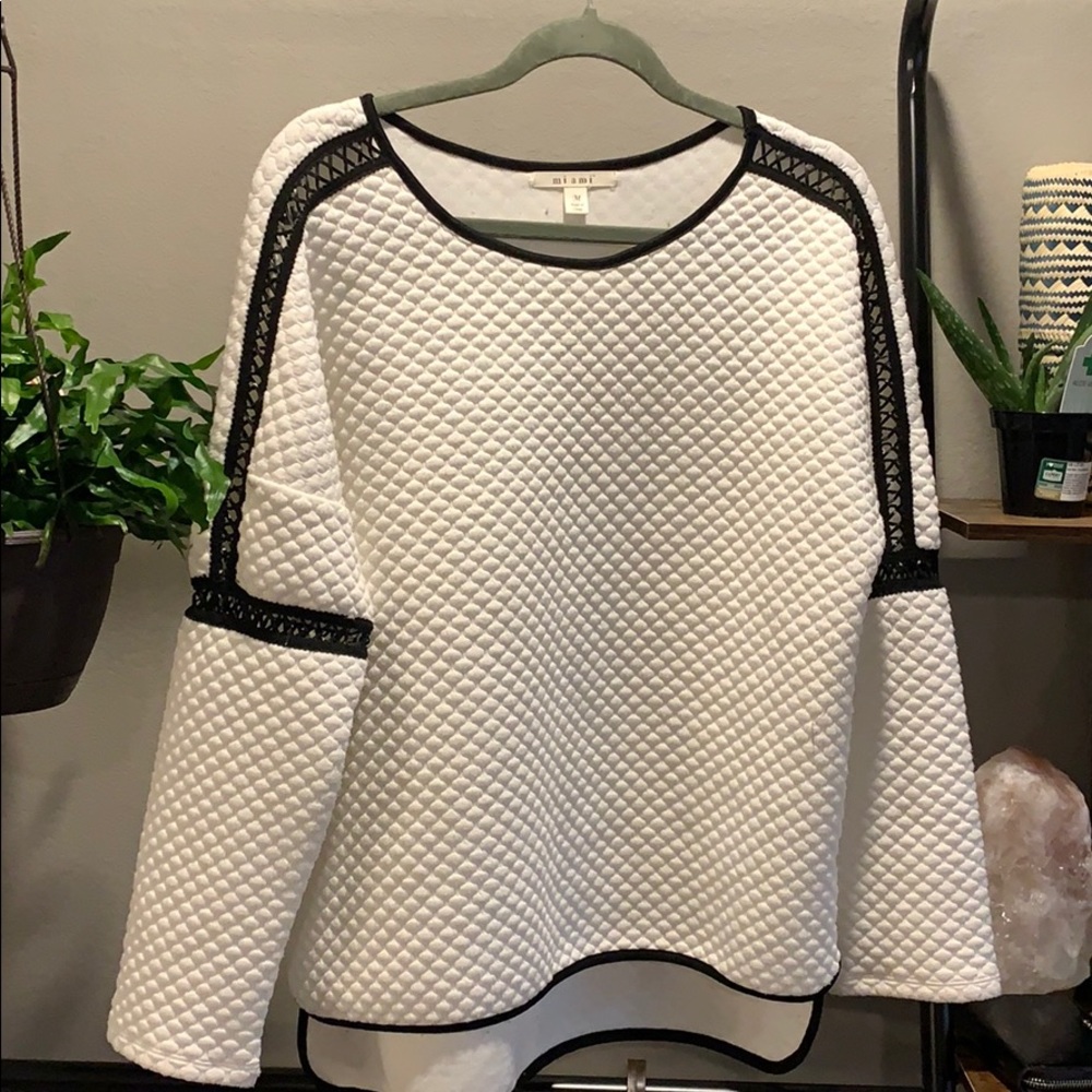 Women’s quilted Sweater